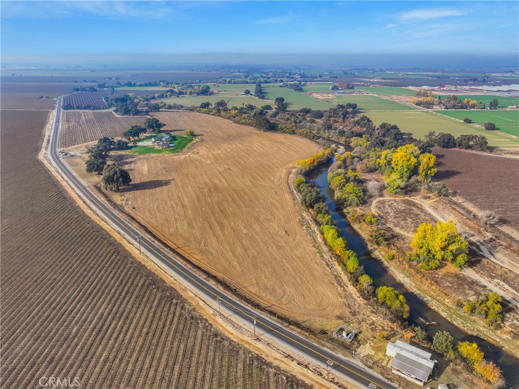 20170 River Road Property Photo 8