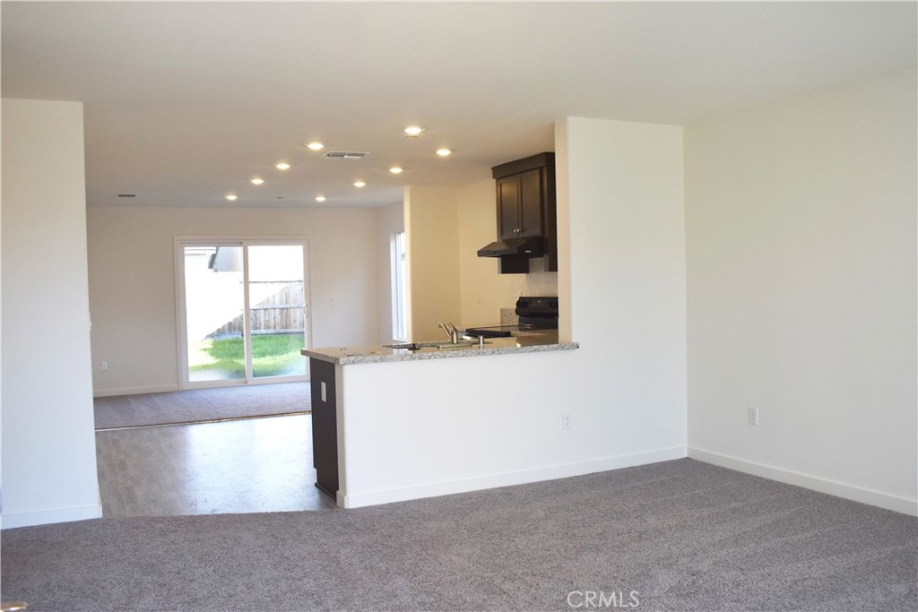 334 Arpent Ct Property Photo 3