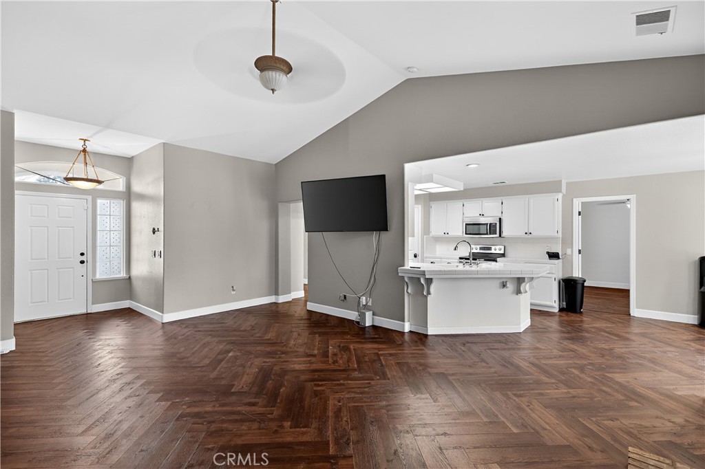 724 Robin Drive Property Photo 10