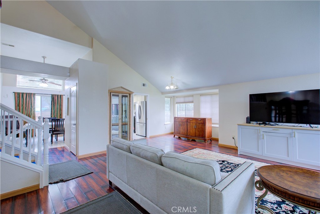 814 Casa Court Property Photo 7