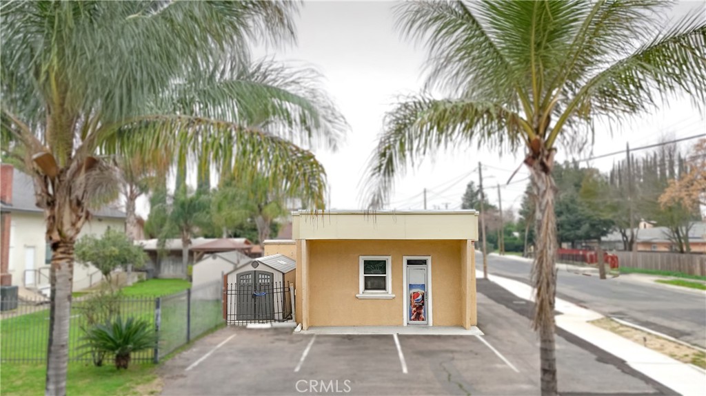 1230 Drakeley Property Photo 15