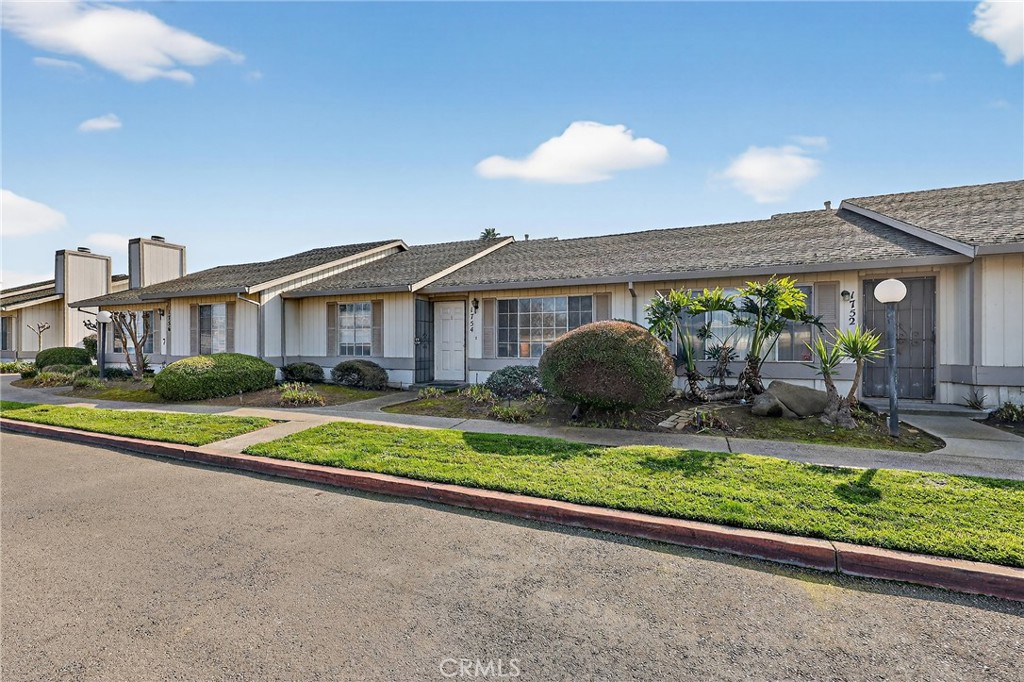 1754 Merced Property Photo 2