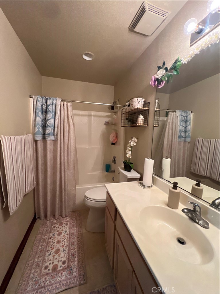 924 Dosangh Court Property Photo 15