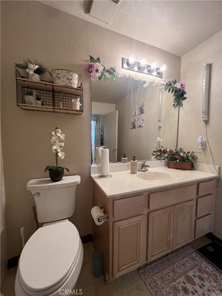 924 Dosangh Court Property Photo 16