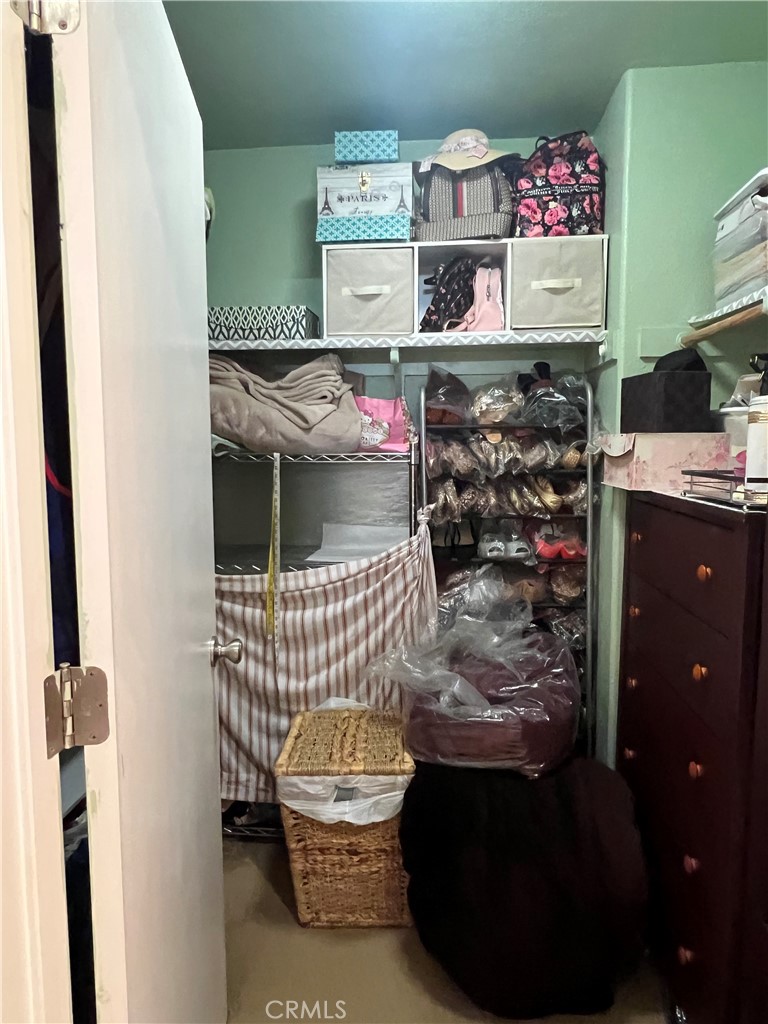 924 Dosangh Court Property Photo 24
