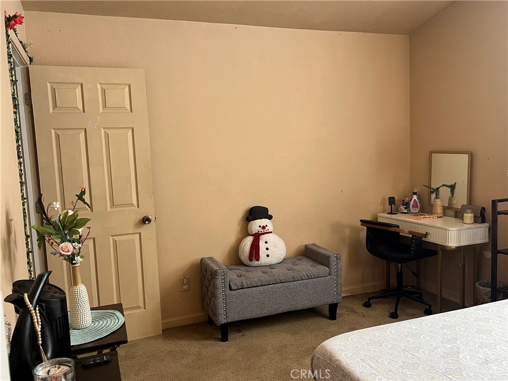 924 Dosangh Court Property Photo 31