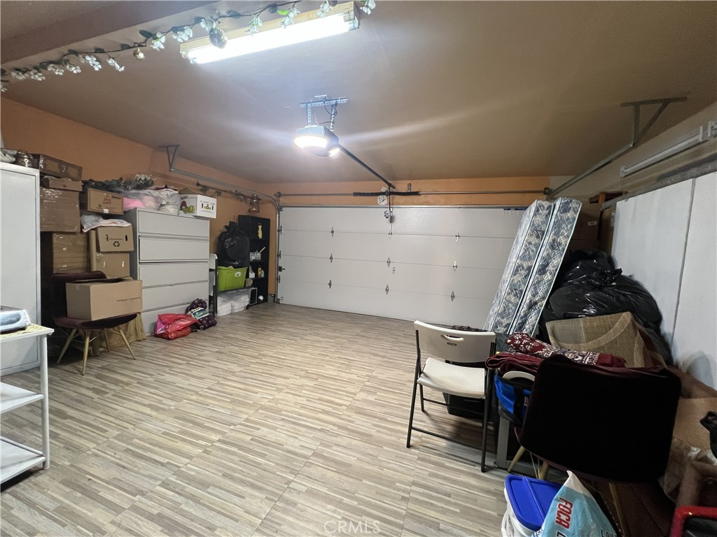 924 Dosangh Court Property Photo 33