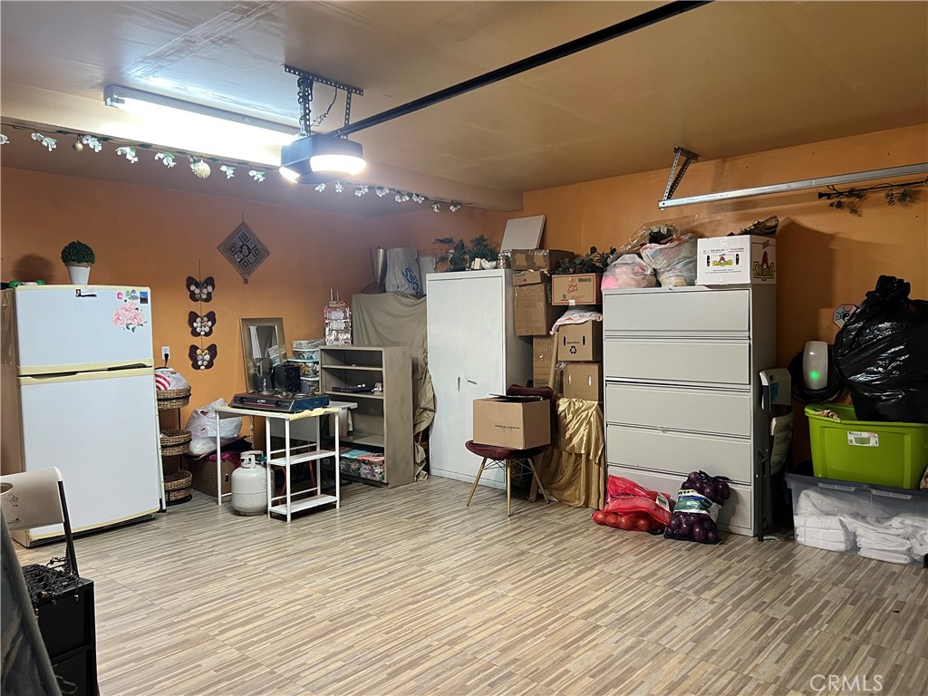 924 Dosangh Court Property Photo 34