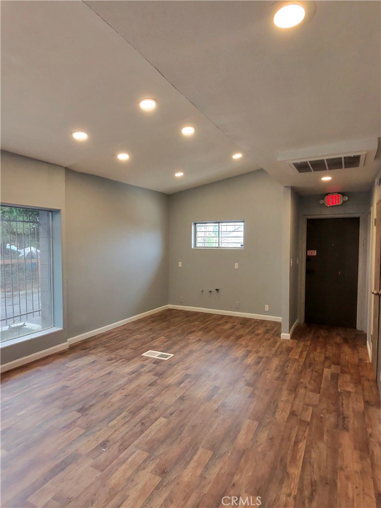 1253 Winton Way Property Photo 11