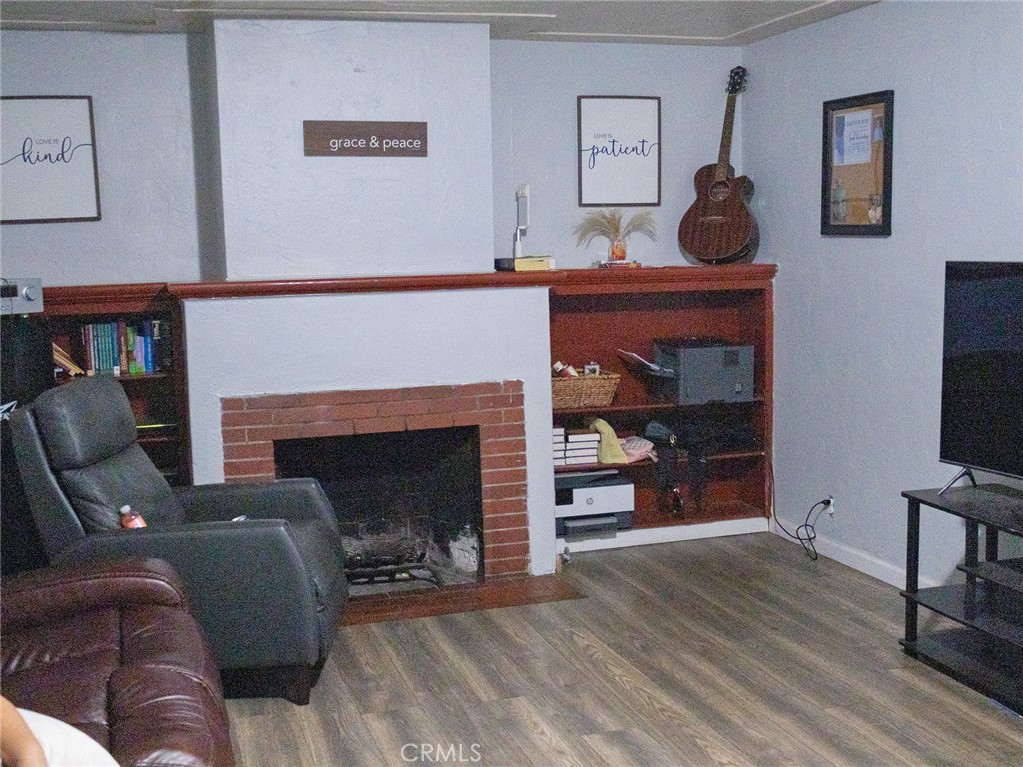 203 W 20th Property Photo 10