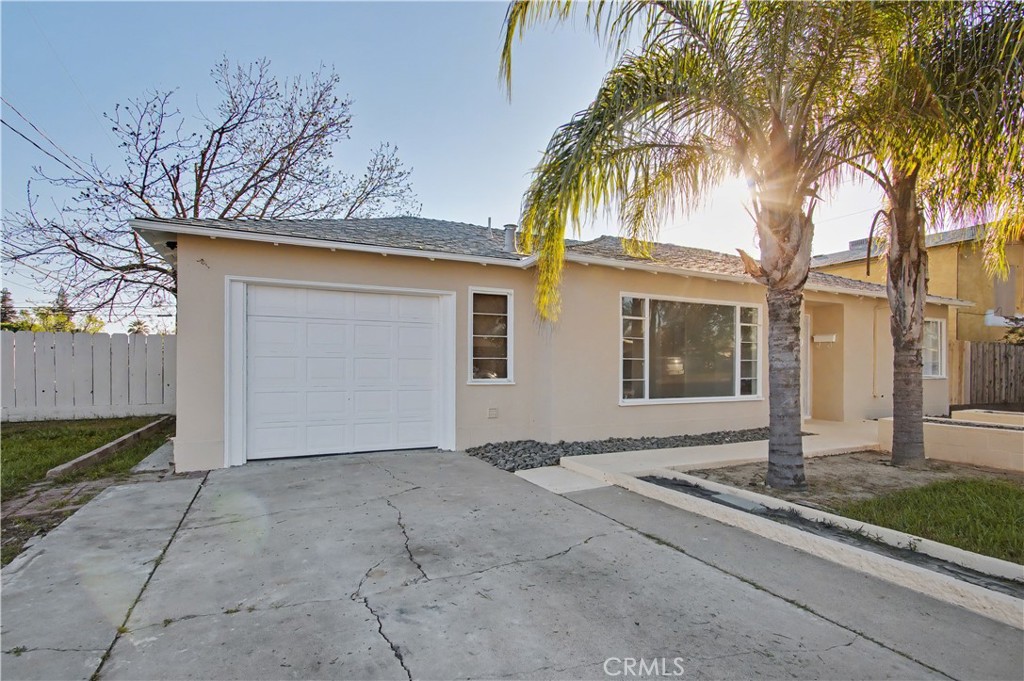 890 Barney Property Photo 3
