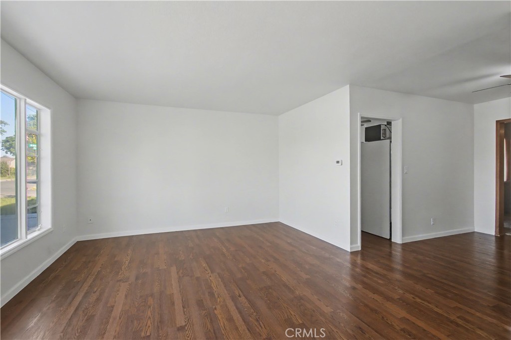 890 Barney Property Photo 6