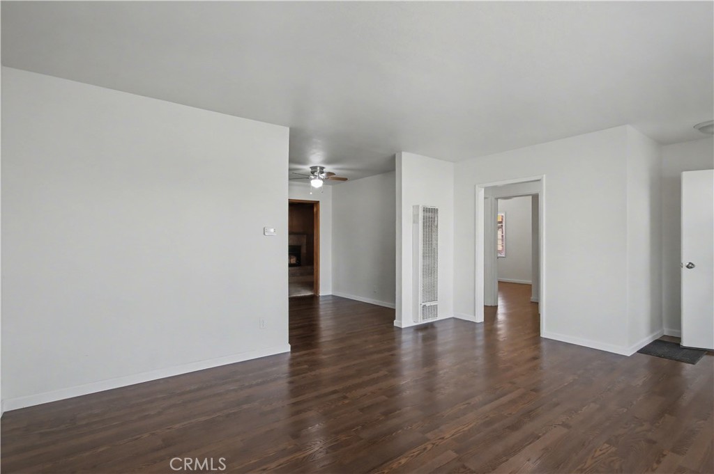890 Barney Property Photo 7