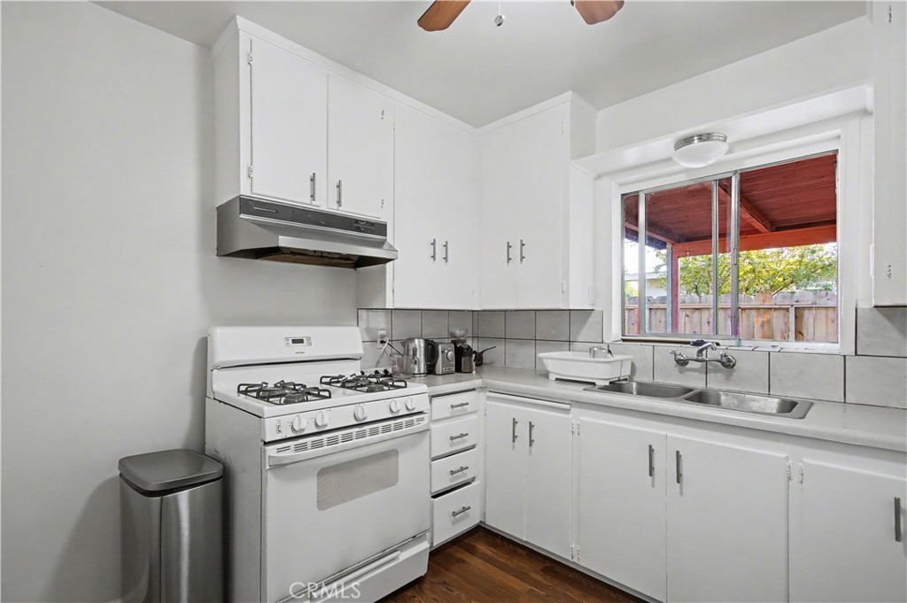 890 Barney Property Photo 10