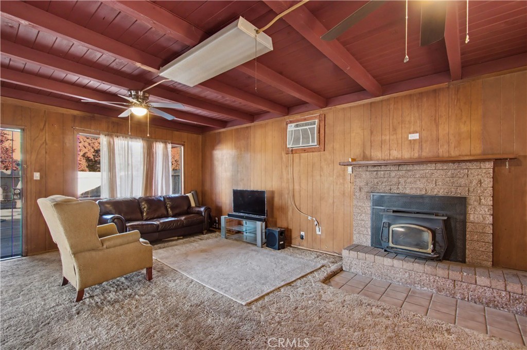 890 Barney Property Photo 13