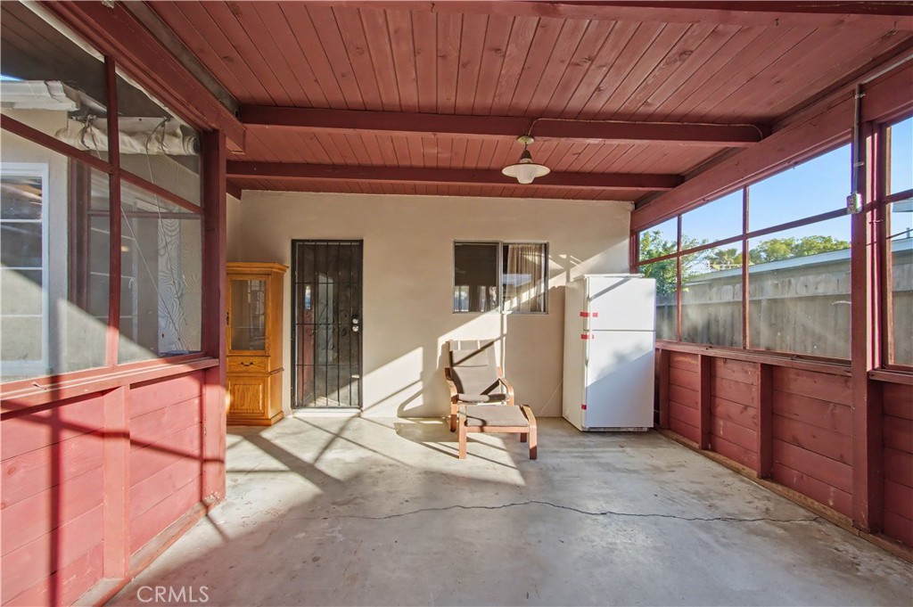 890 Barney Property Photo 24