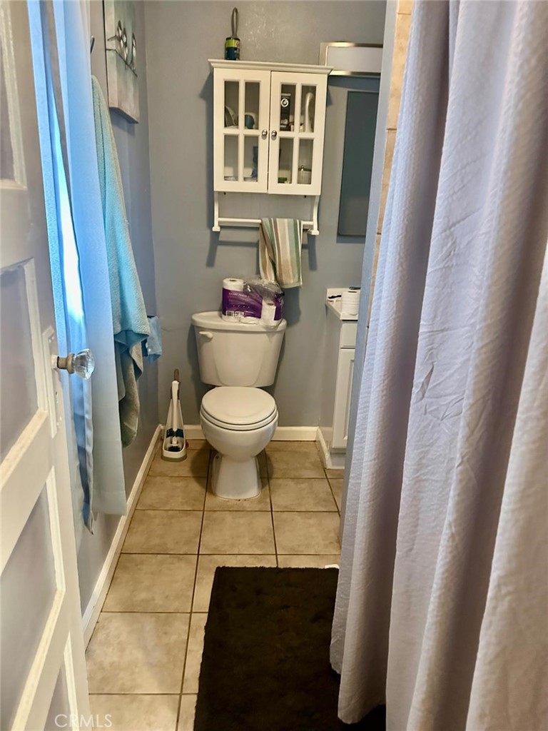1434 40th Property Photo 6