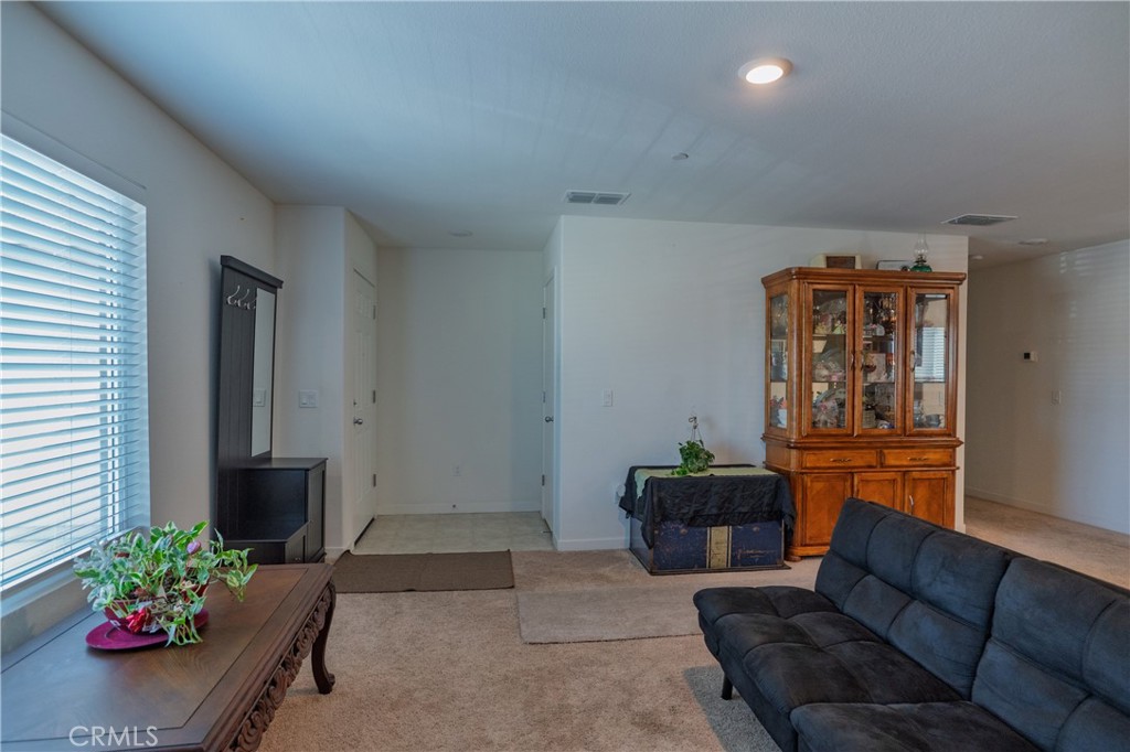 714 Dean Court Property Photo 4