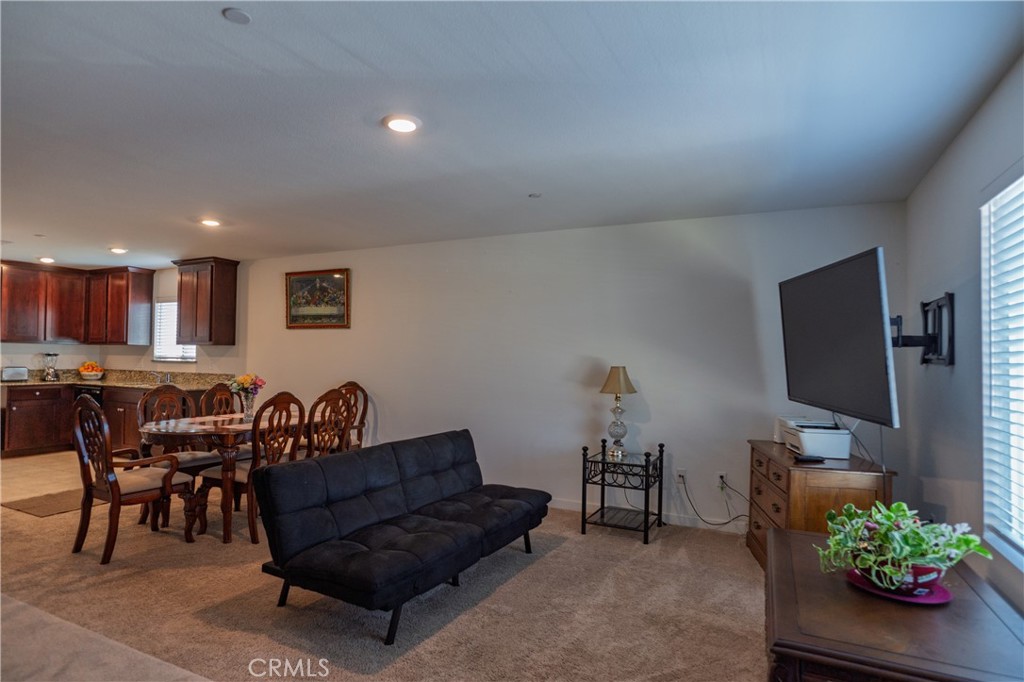 714 Dean Court Property Photo 5