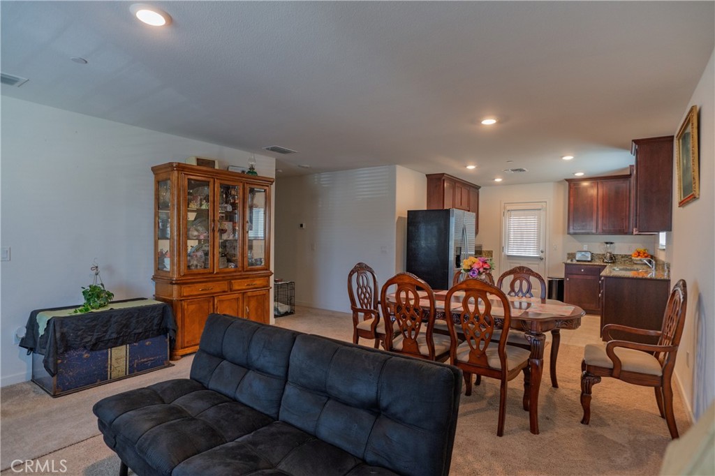 714 Dean Court Property Photo 6