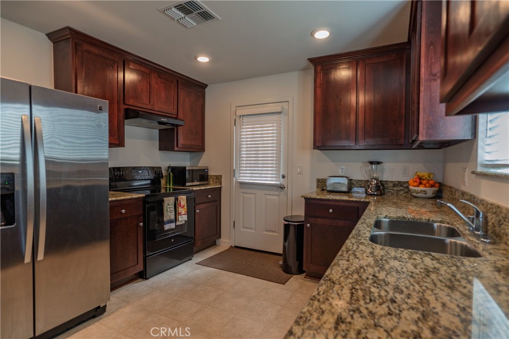 714 Dean Court Property Photo 11