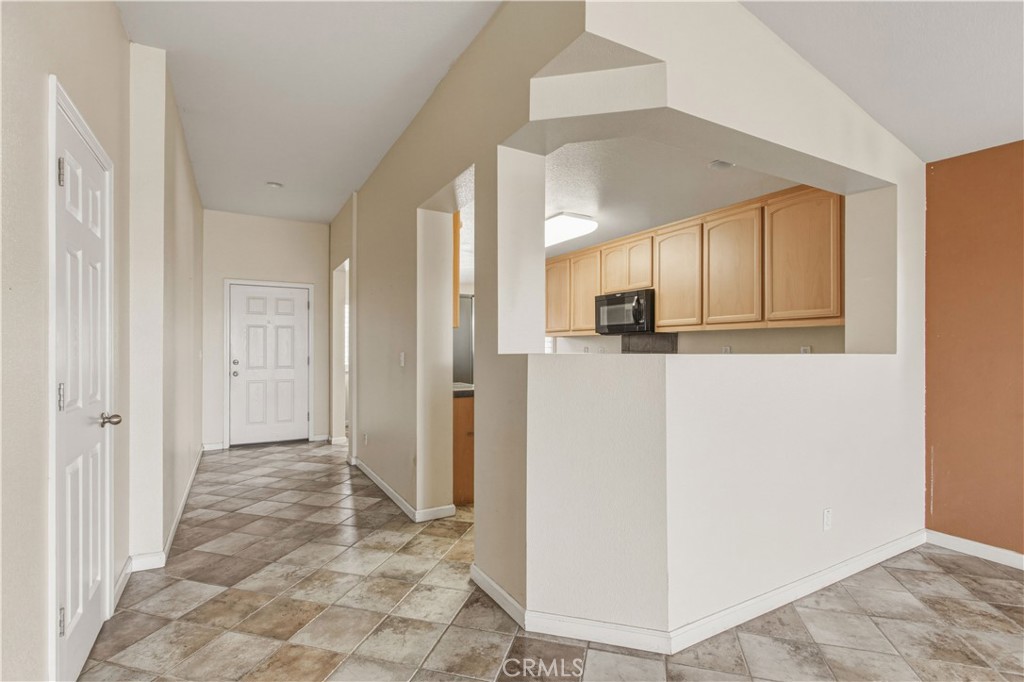 1525 La Sierra Street Property Photo 9