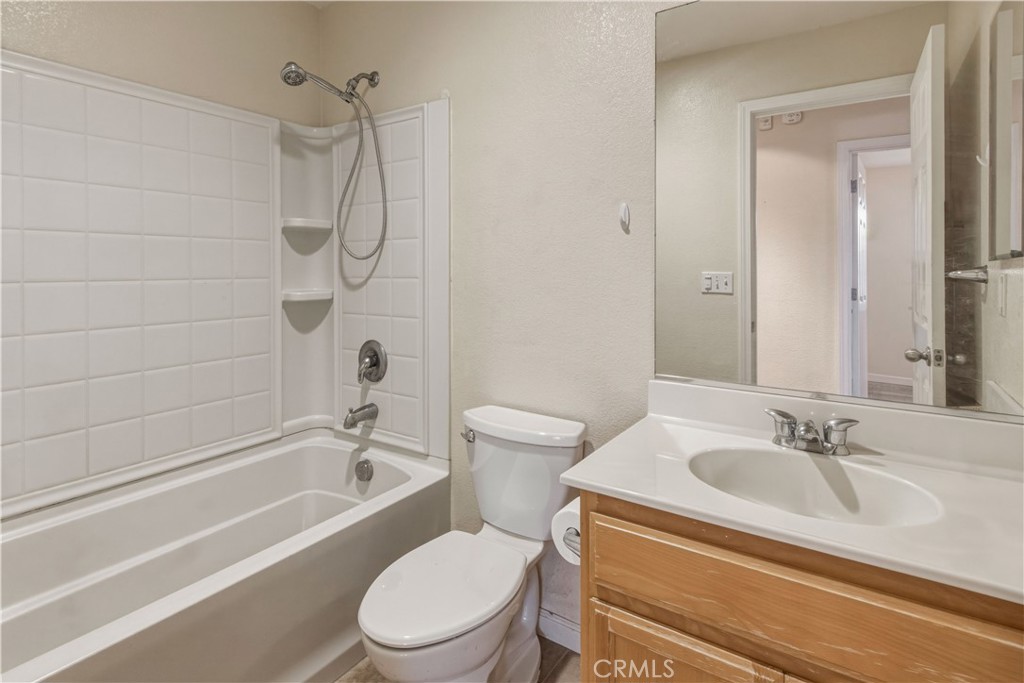 1525 La Sierra Street Property Photo 16