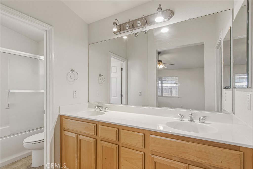 1525 La Sierra Street Property Photo 23