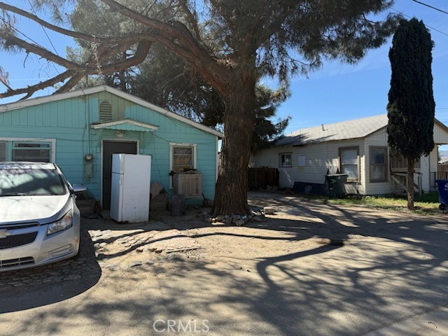 672 E Tache Property Photo 10