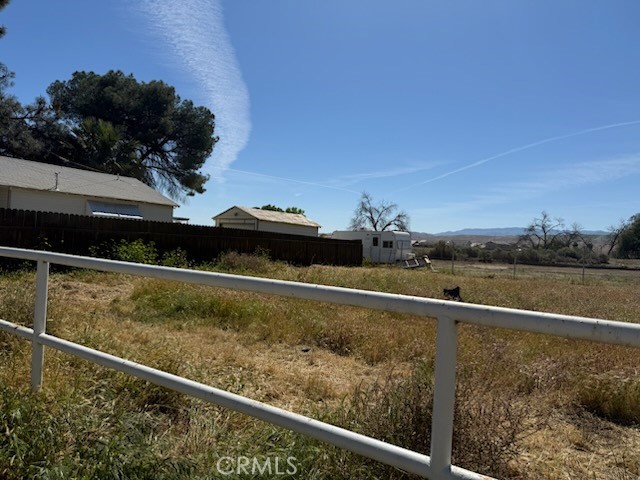 672 E Tache Property Photo 5