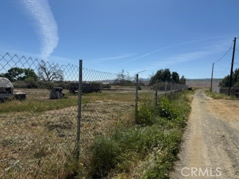 672 E Tache Property Photo 6