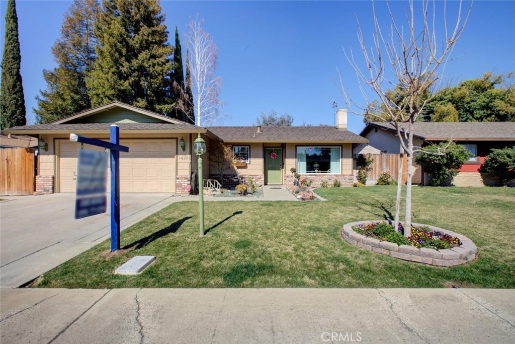 1625 Sheldon Property Photo 1