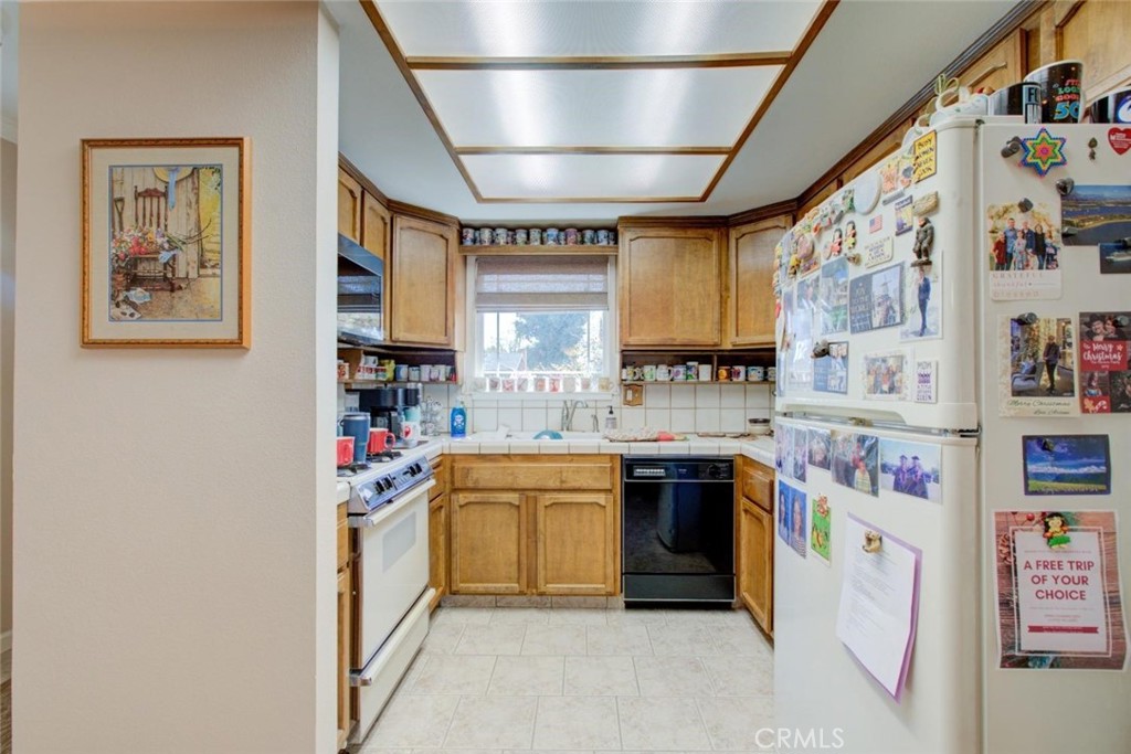 1625 Sheldon Property Photo 4