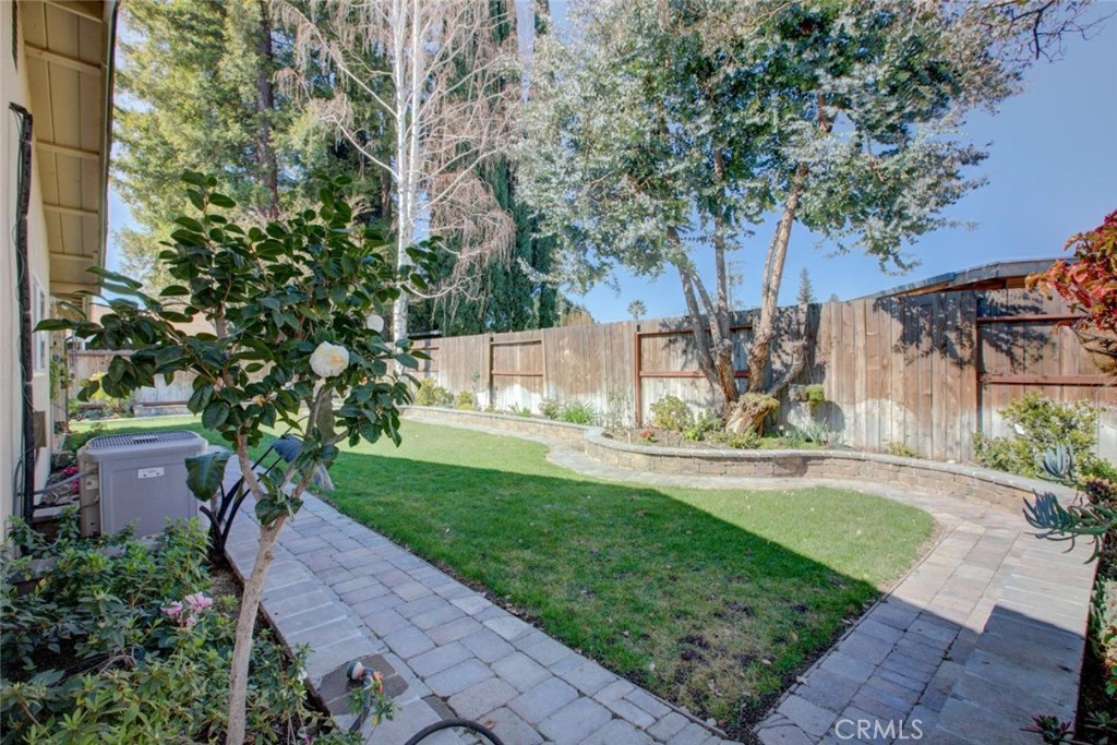 1625 Sheldon Property Photo 16