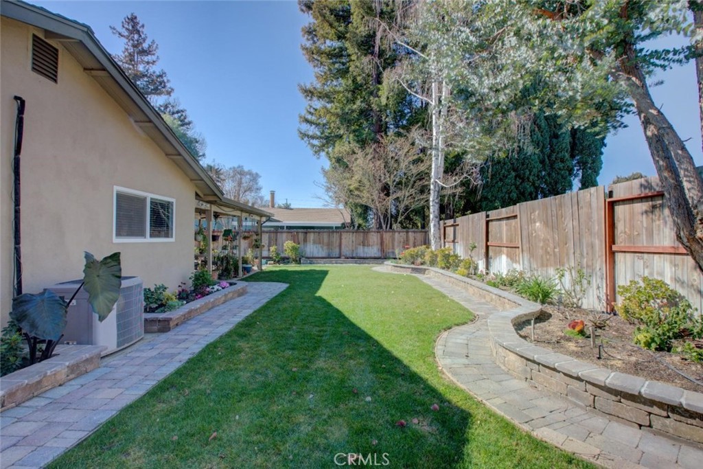 1625 Sheldon Property Photo 17