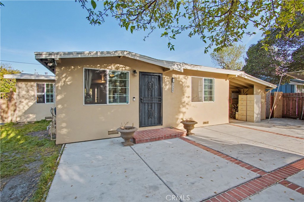 2330 Meadowbrook Property Photo 1