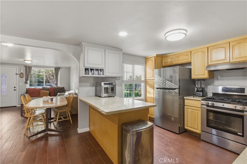 2330 Meadowbrook Property Photo 3