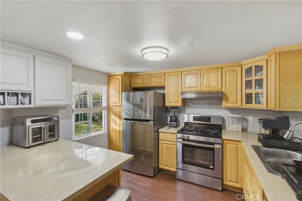 2330 Meadowbrook Property Photo 5