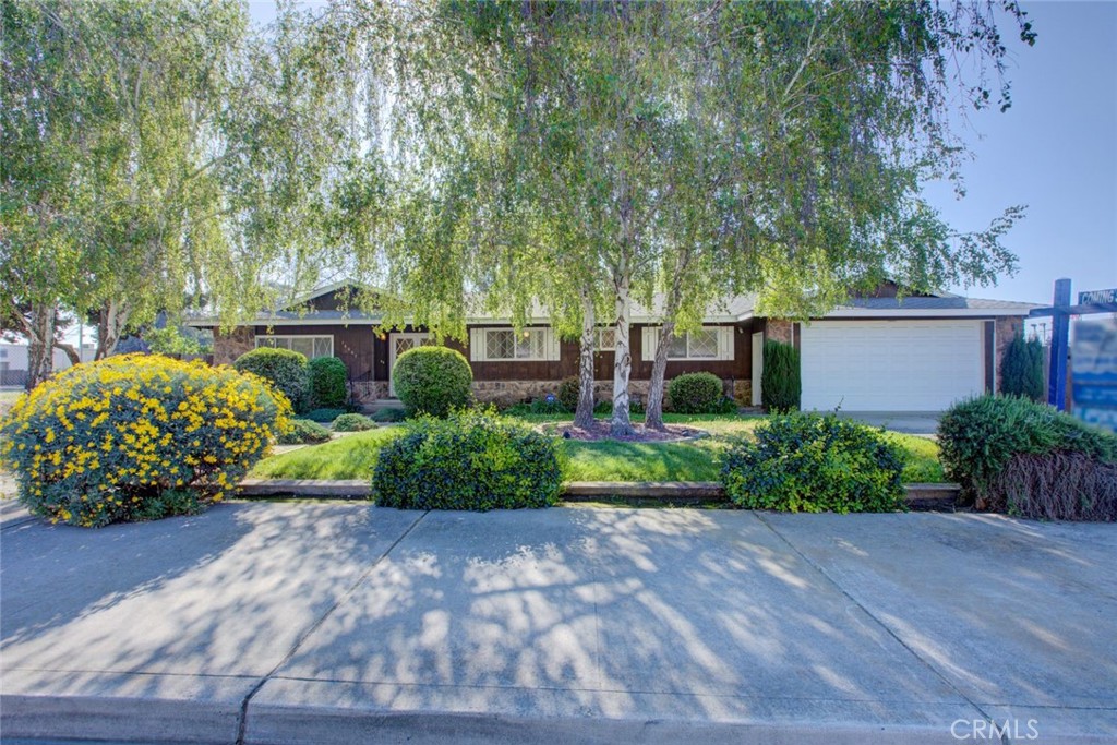 16067 Acacia Property Photo 1