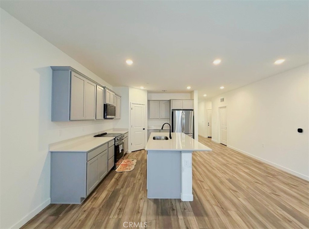 4639 Sami Jo Property Photo 3