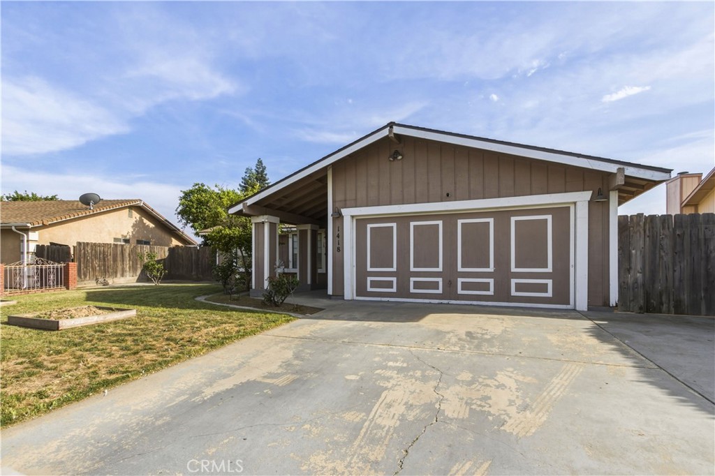 1418 Nut Tree Property Photo 2