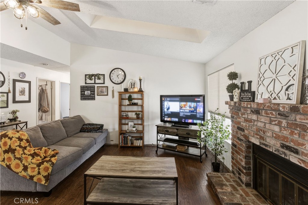 1418 Nut Tree Property Photo 7