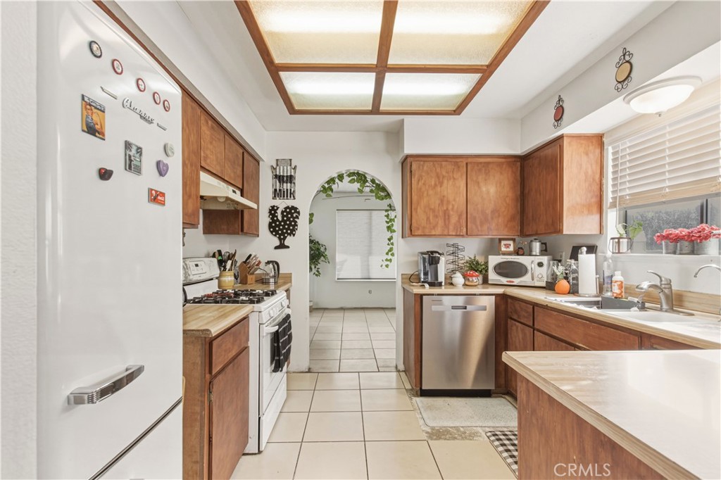 1418 Nut Tree Property Photo 13
