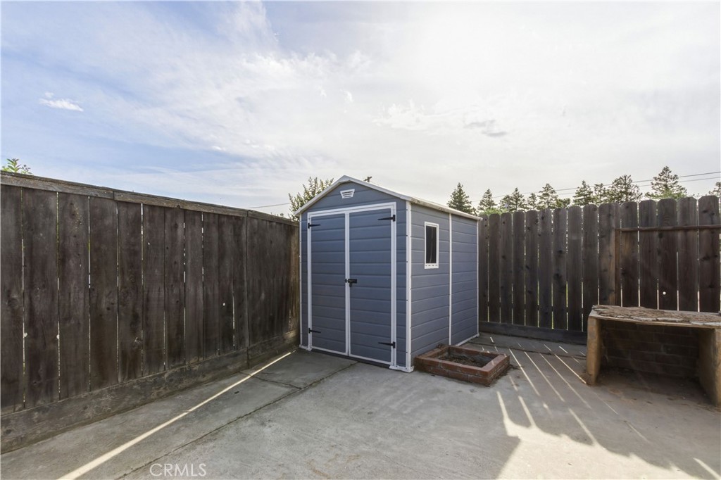 1418 Nut Tree Property Photo 28