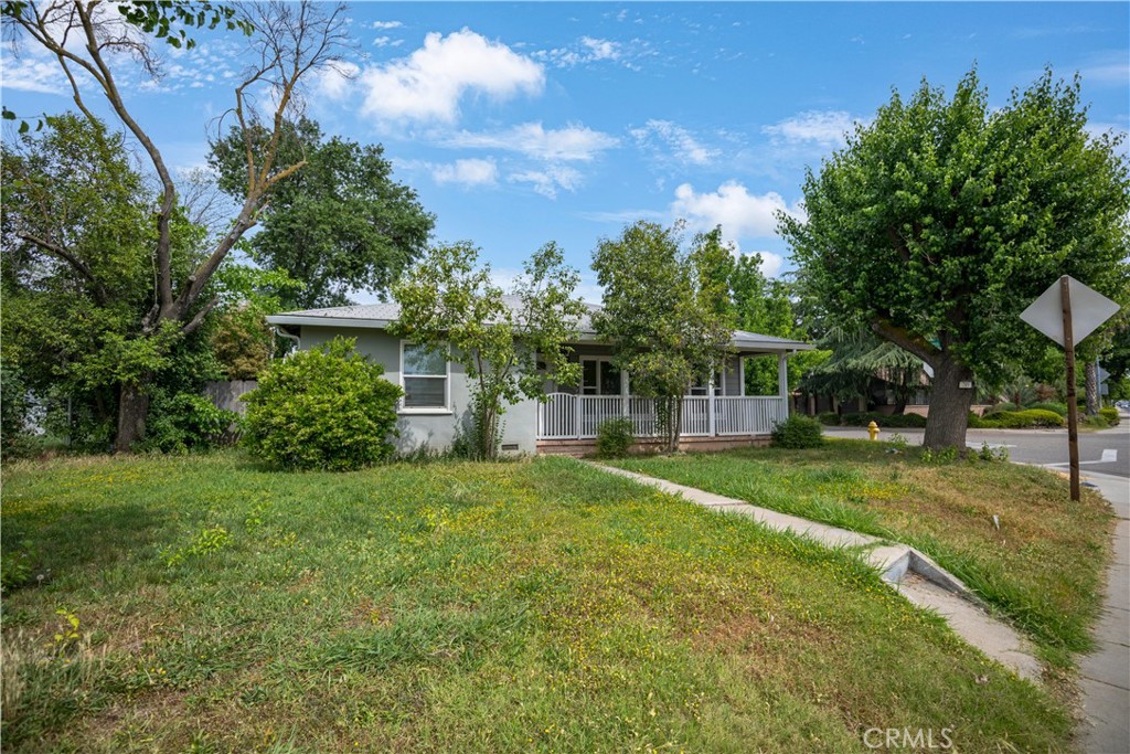 789 Yosemite Property Photo 2