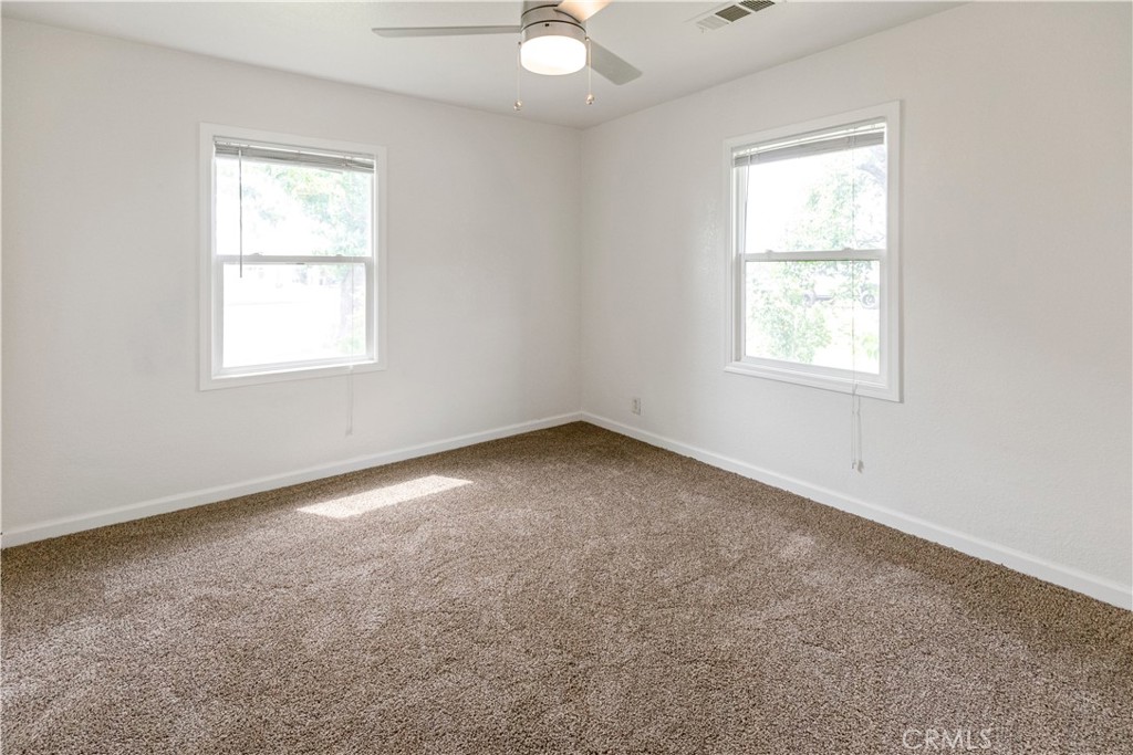 789 Yosemite Property Photo 8