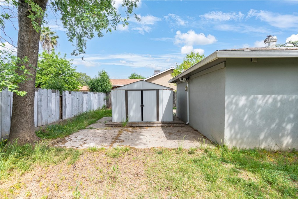 789 Yosemite Property Photo 18