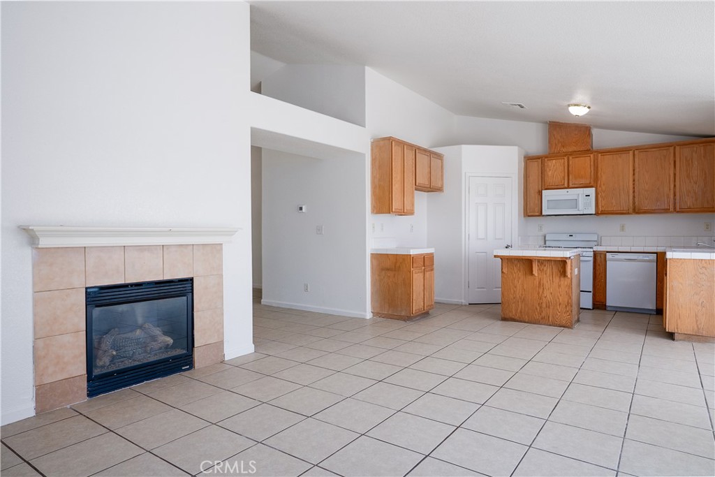 2658 N Drake Property Photo 11