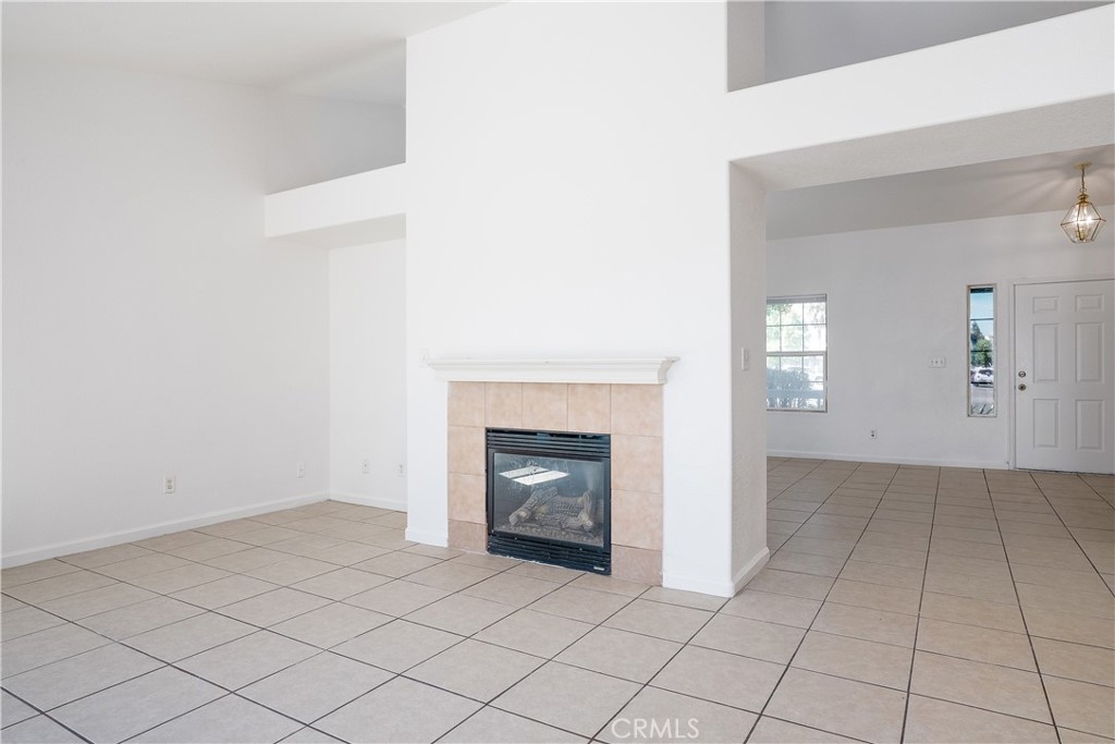 2658 N Drake Property Photo 14