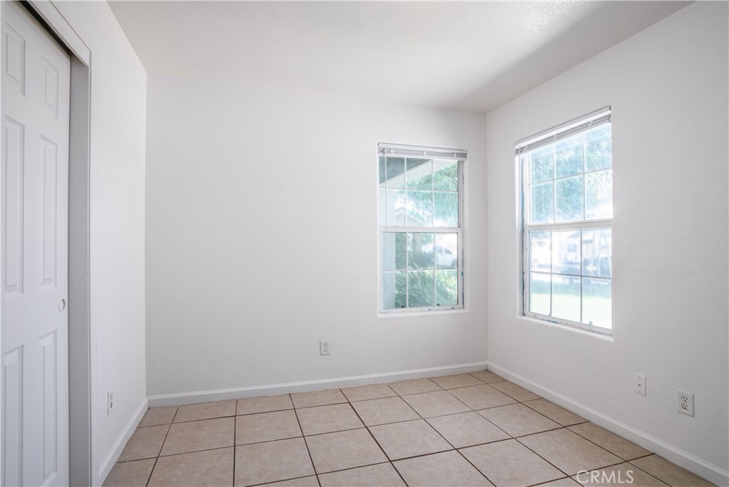 2658 N Drake Property Photo 21